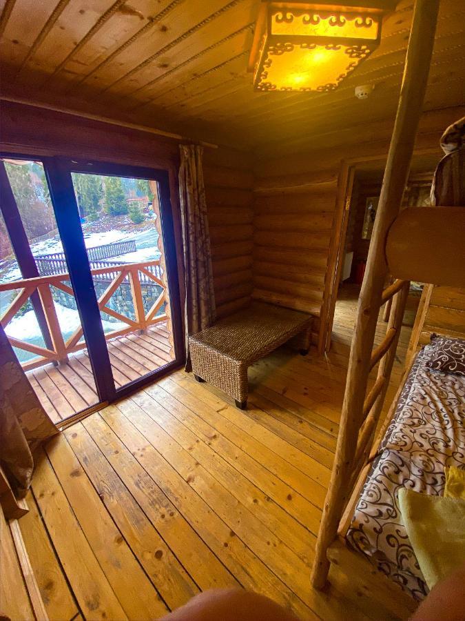 Casa Del Pozitiff Otel Slavske Dış mekan fotoğraf